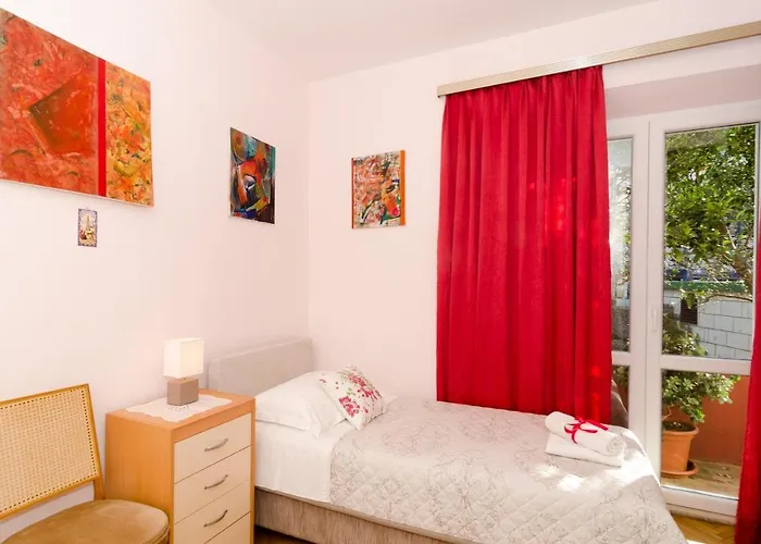 Apartman Red Orange